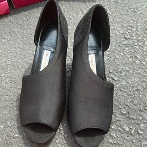 Dana Buchman Women’s Black size 8 shoes